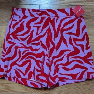 Spanx Zebra On the Go 6” Short medium New with tags